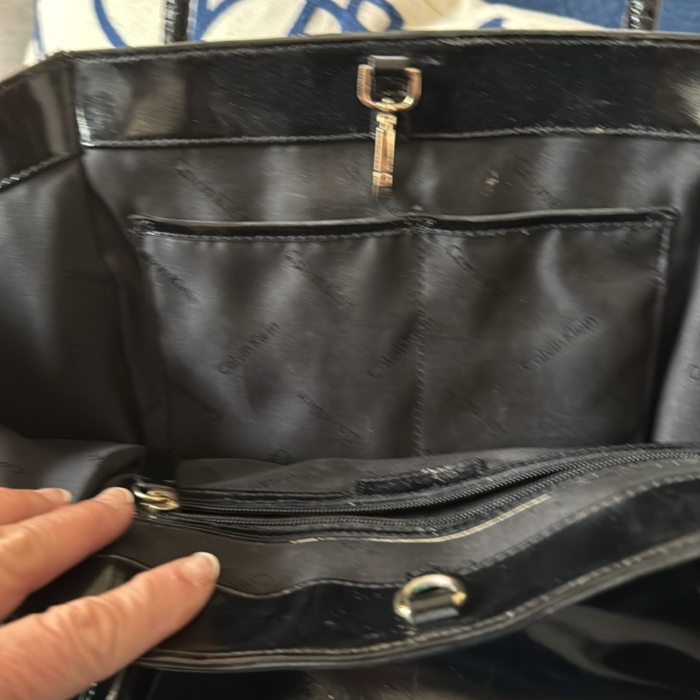 Calvin Klein black patent leather large tote purse excellent condition - Picture 5 of 11